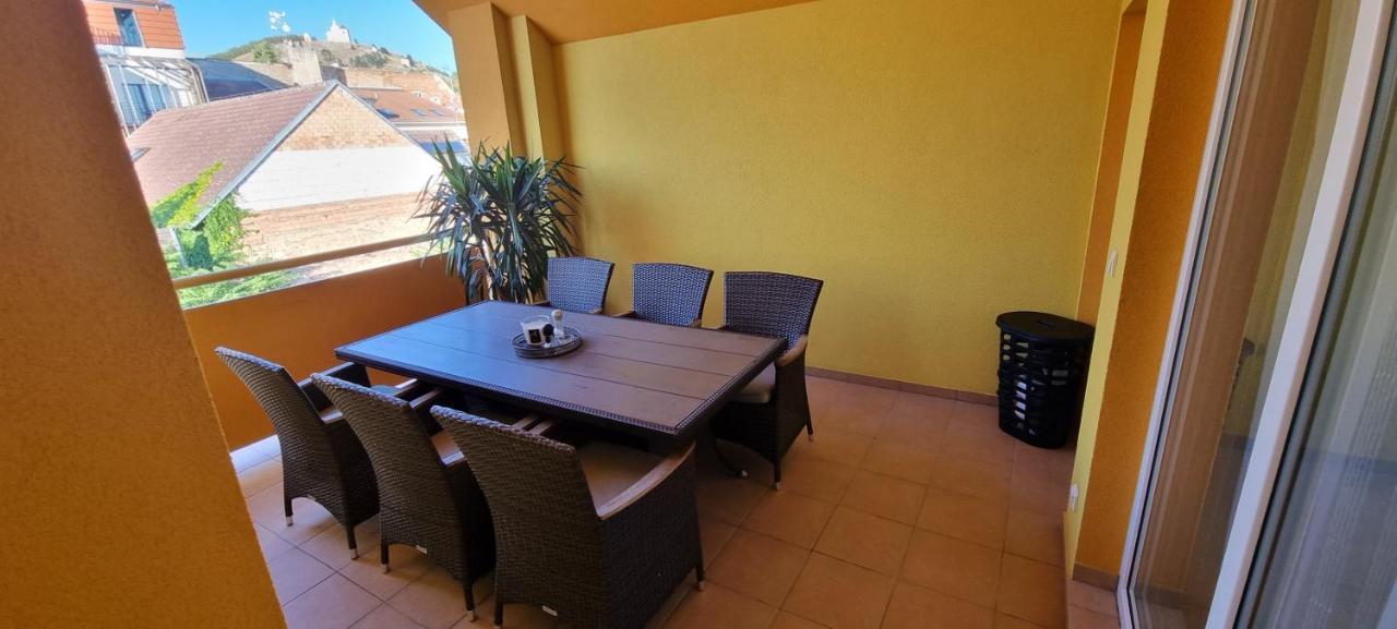 מיקולוב Apartman Viktorie מראה חיצוני תמונה